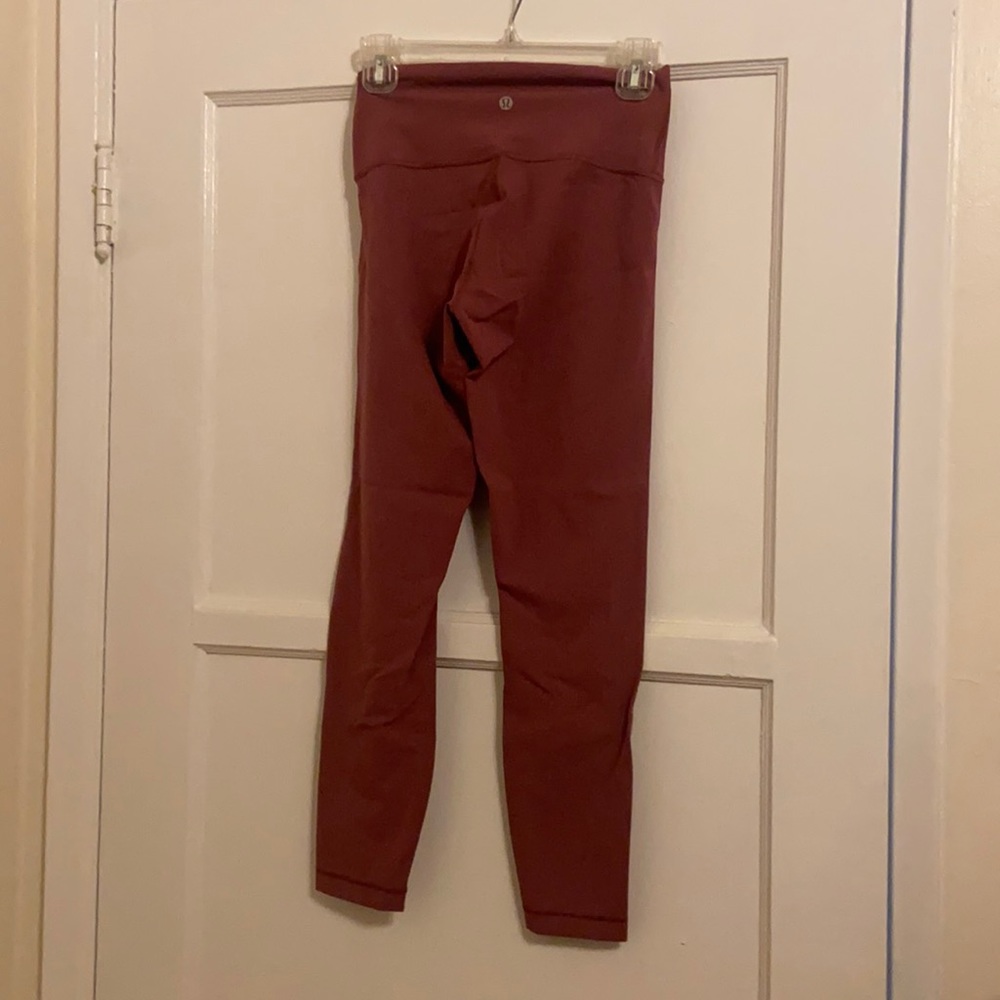 Lululemon Pink crop leggings